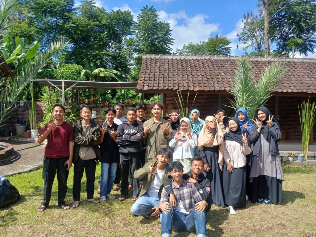 Perubahan Sosial di Jawa Barat: Tantangan Baru bagi Karakter Generasi Muda img 20250630 wa0023